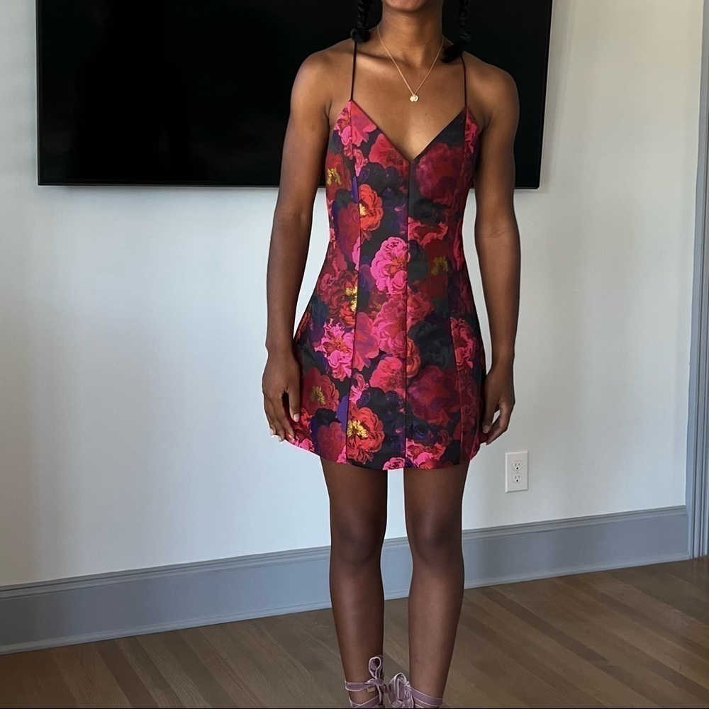 ALICE + OLIVIA TAYLA FLORAL MINI DRESS - Picture 6 of 16